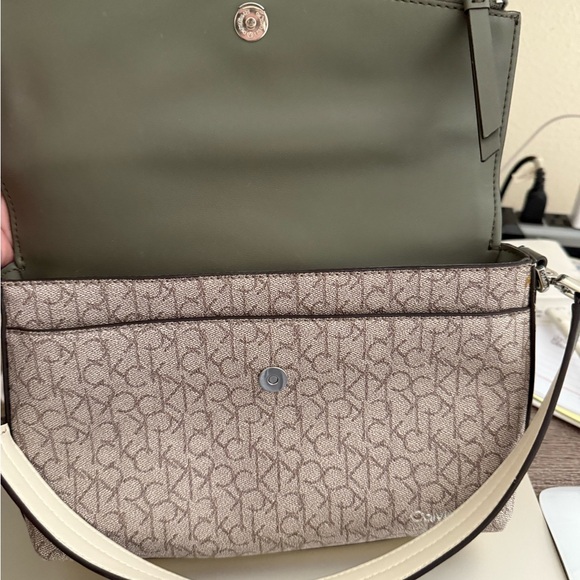 New Calvin Klein Olive Green and Beige Signature Bag - Picture 4 of 8